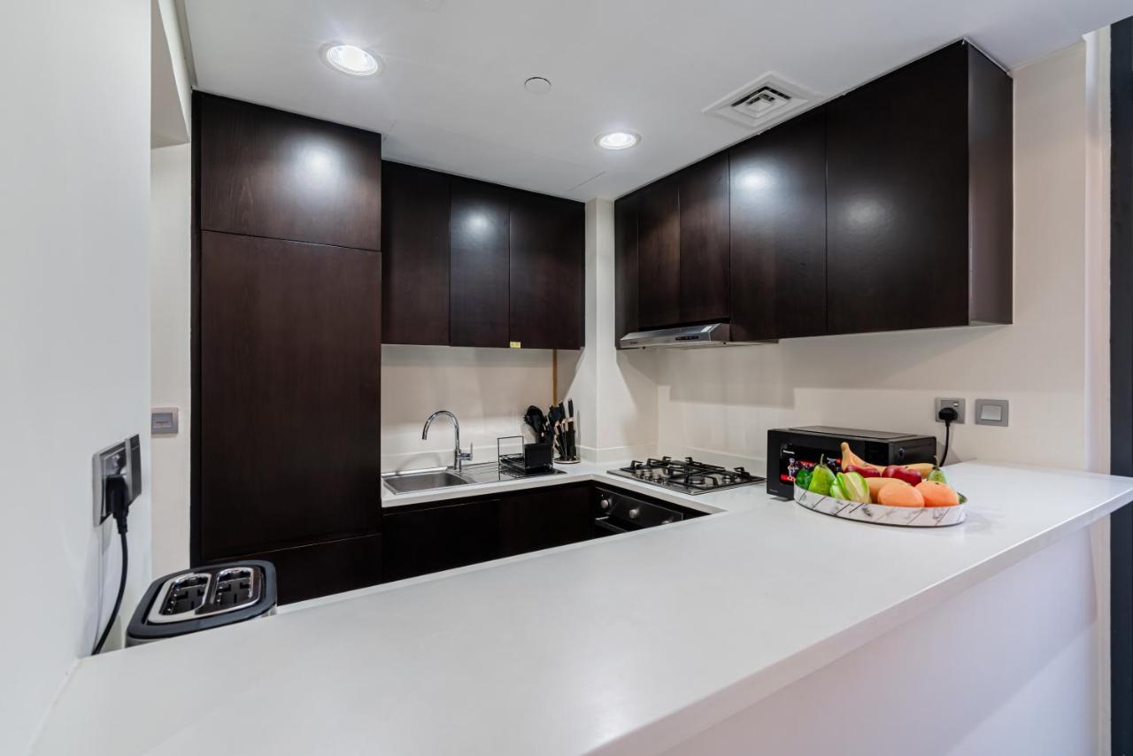 Citihome - 1Br At Merano Tower By Damac Дубай Экстерьер фото